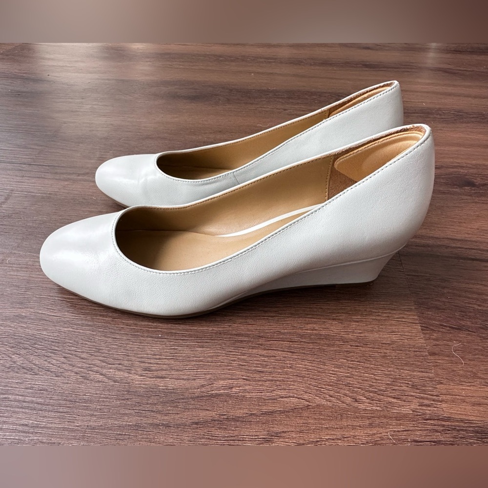Leather Naturalizer Wedges